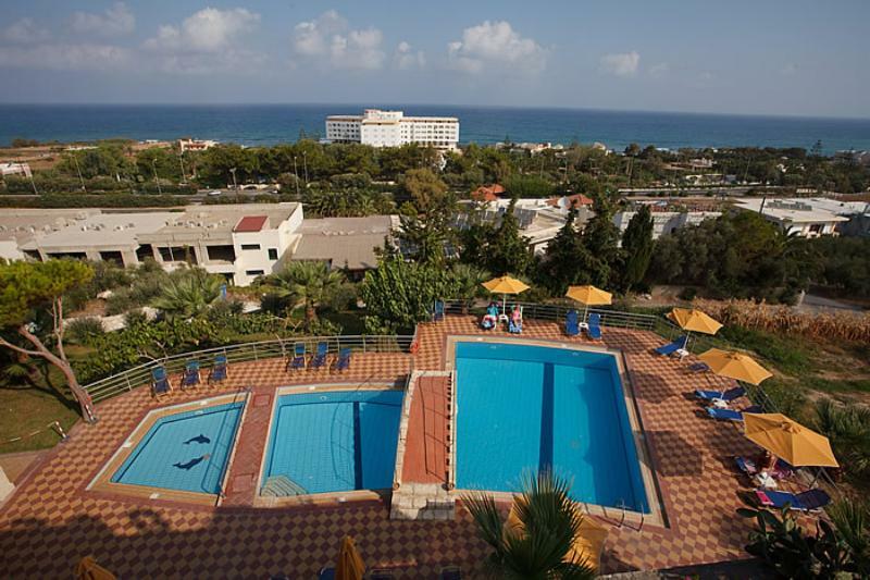 Hotel Oasis Beach (Adults Only) Аниссарас Экстерьер фото